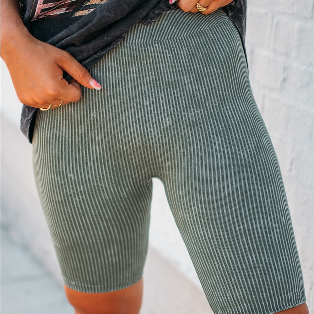 Ribbed biker shorts
